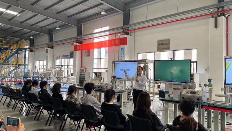 新材料研发流程标准规范：揭秘从实验室到市场的蜕变之旅